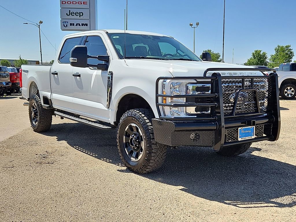 Used 2025 Ford F350 XLT w/ Tremor Off-Road Package AWD/4WD image 4