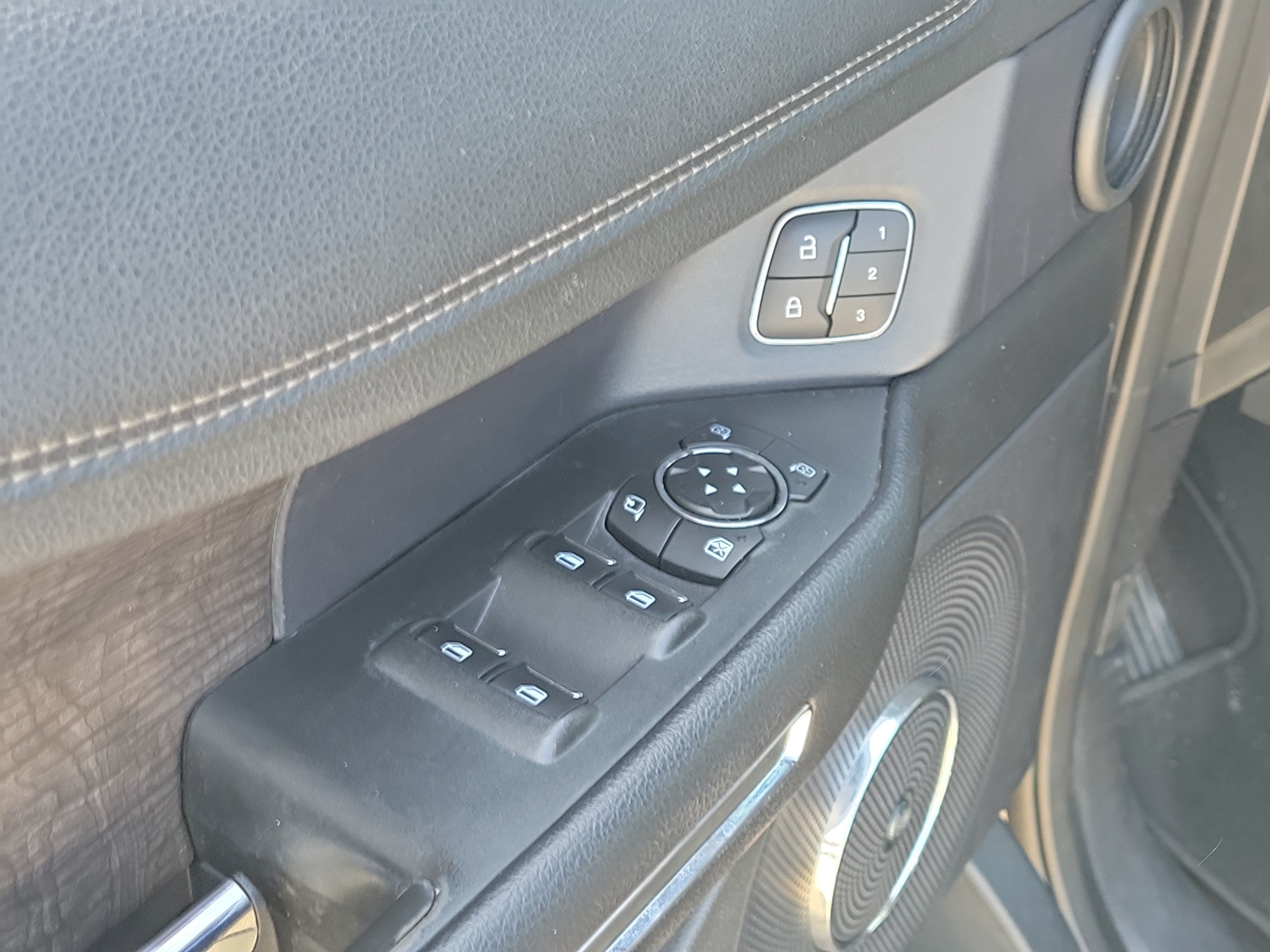 Used 2020 Ford Expedition Limited RWD image 21