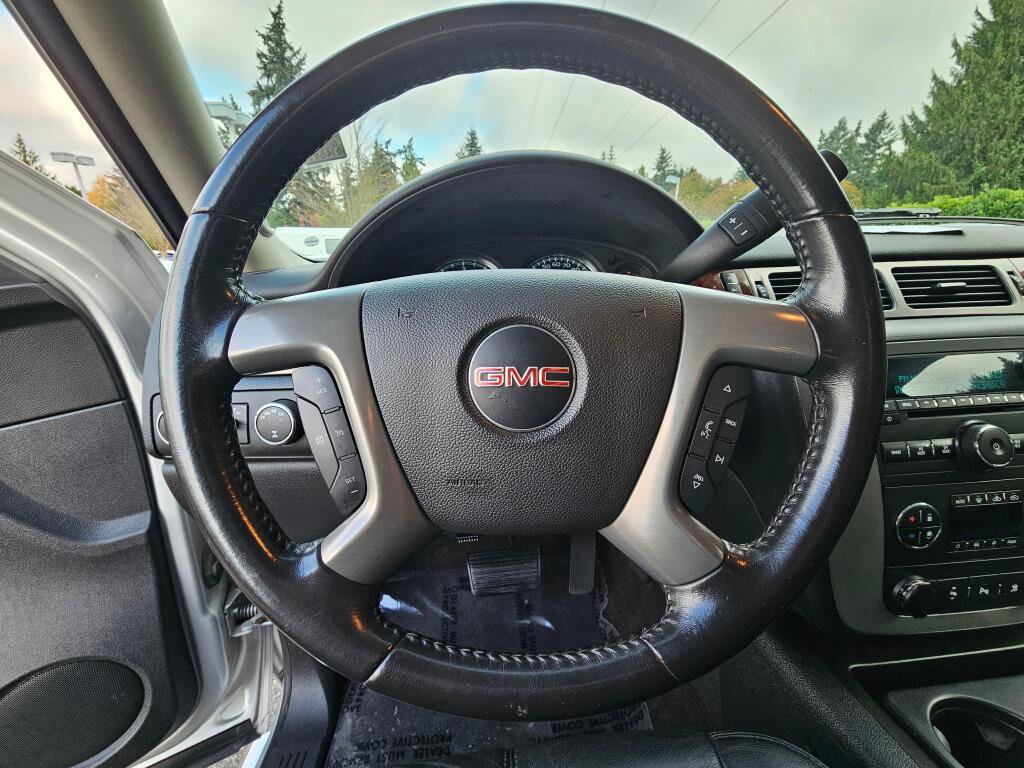Used 2011 GMC Sierra 1500 SLT w/ Chrome Essentials Package AWD/4WD image 24