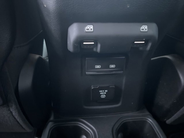 Used 2024 Jeep Gladiator Mojave w/ Technology Group image 19