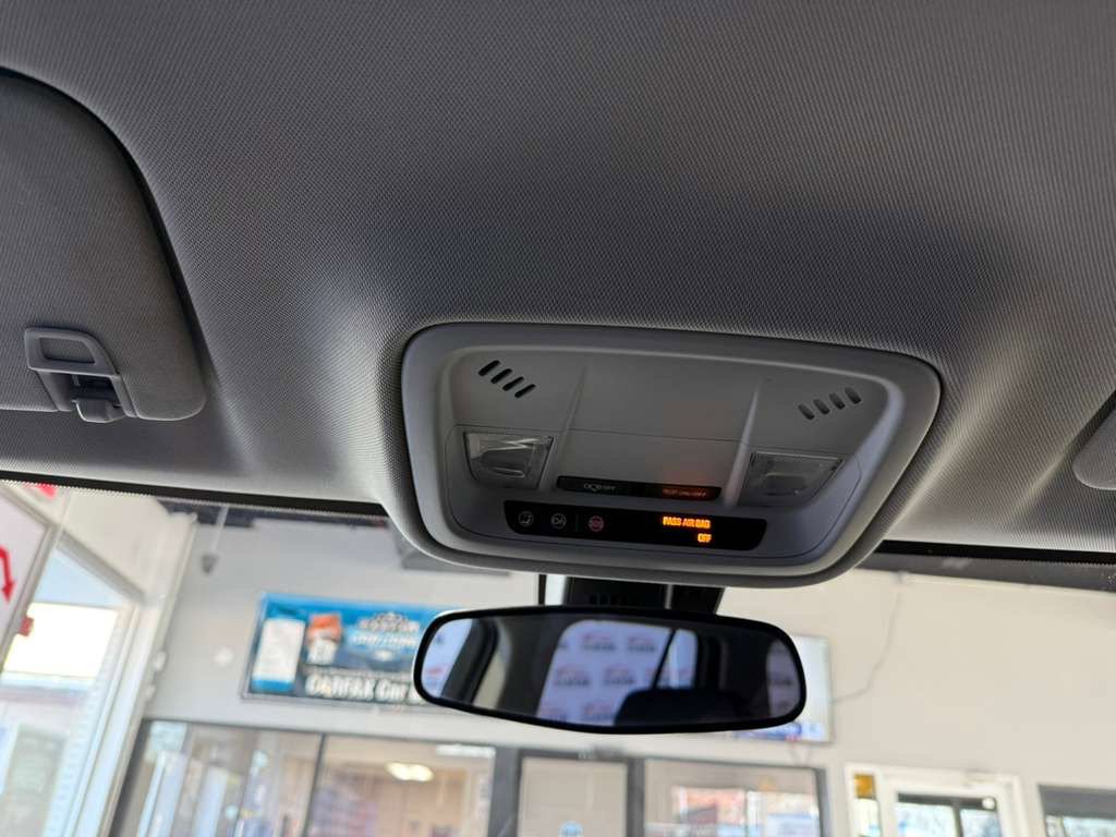 Used 2018 Chevrolet Traverse LS image 19