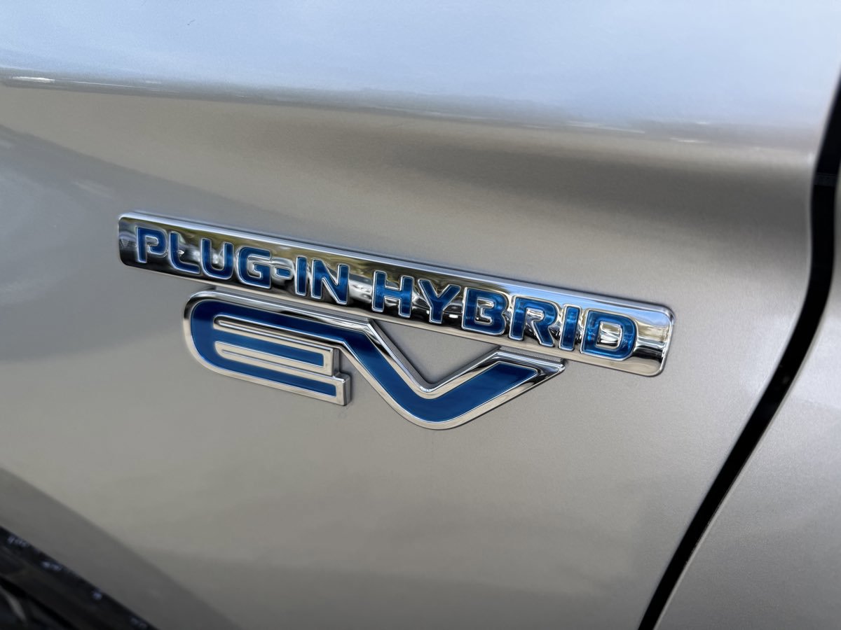 Used 2018 Mitsubishi Outlander GT image 18