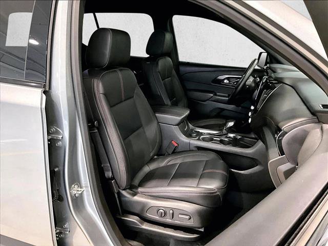 Used 2023 Chevrolet Traverse RS FWD image 9