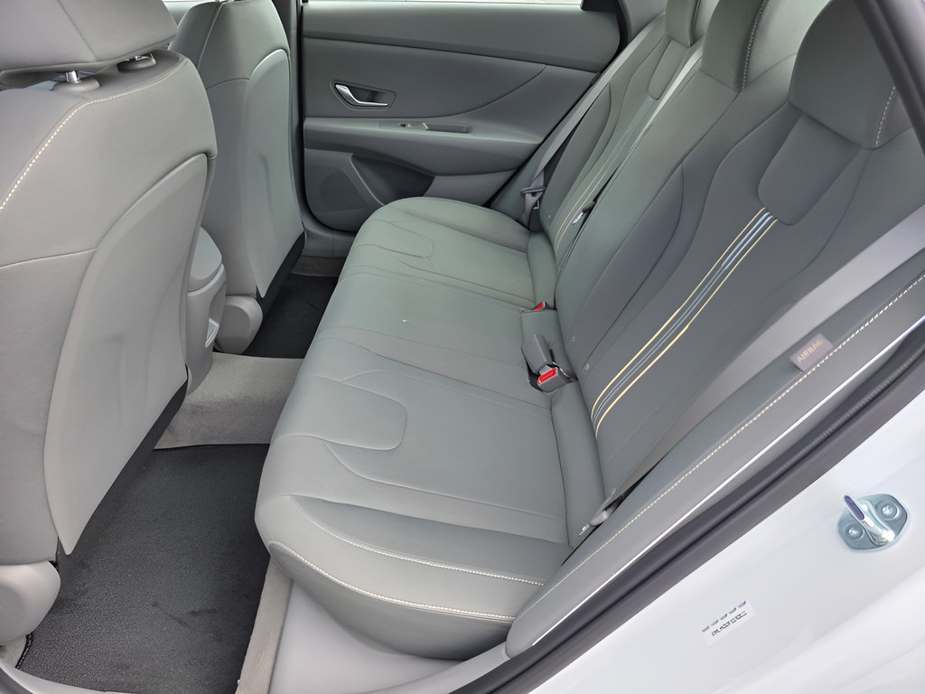 New 2026 Hyundai Elantra Sport FWD image 11