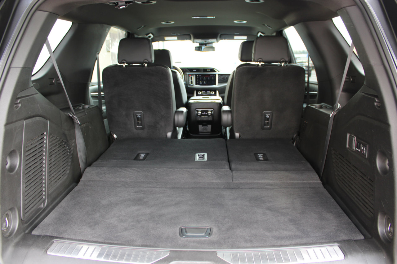 Used 2023 GMC Yukon Denali image 10