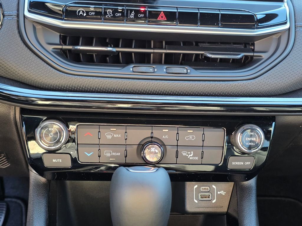 New 2026 Jeep Compass Latitude image 23