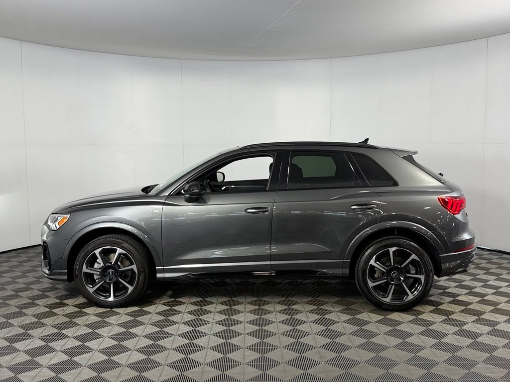 Used 2025 Audi Q3 2.0T Premium Plus w/ Premium Plus Package AWD/4WD image 10
