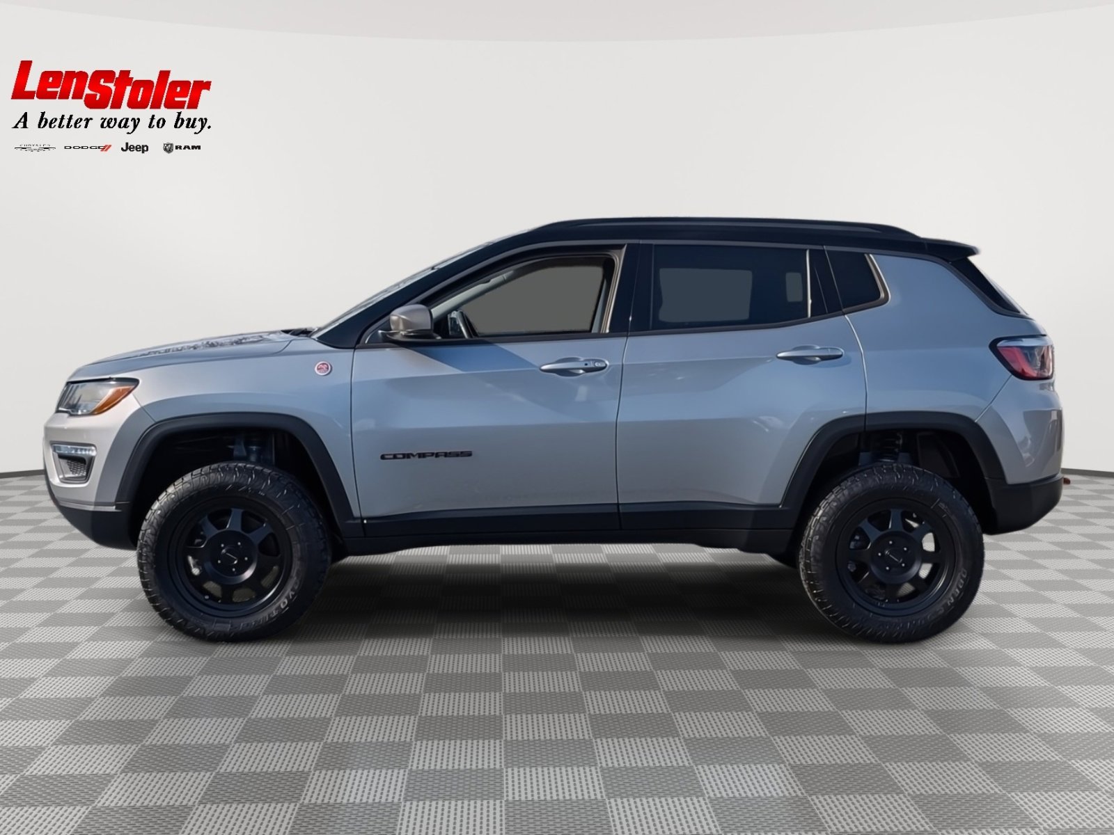 Used 2018 Jeep Compass Trailhawk video 2