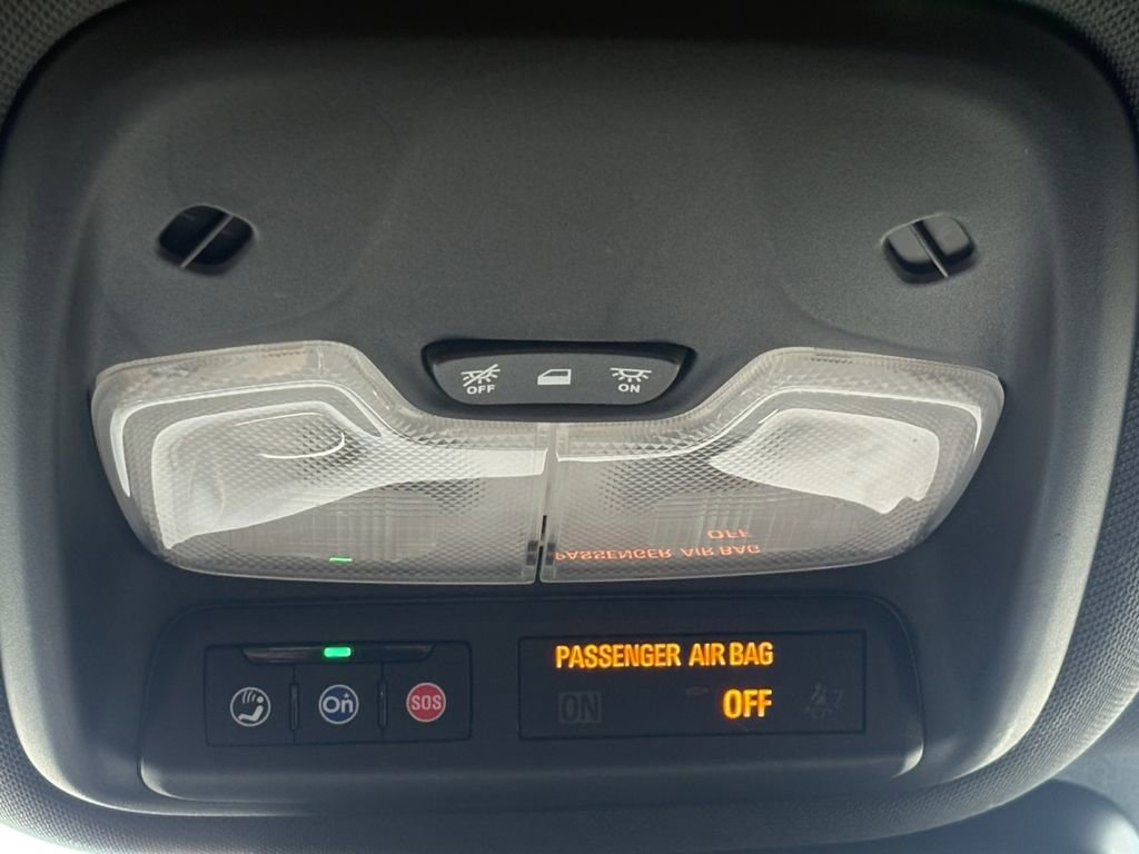 Used 2023 Chevrolet TrailBlazer RS w/ Convenience Package FWD image 29