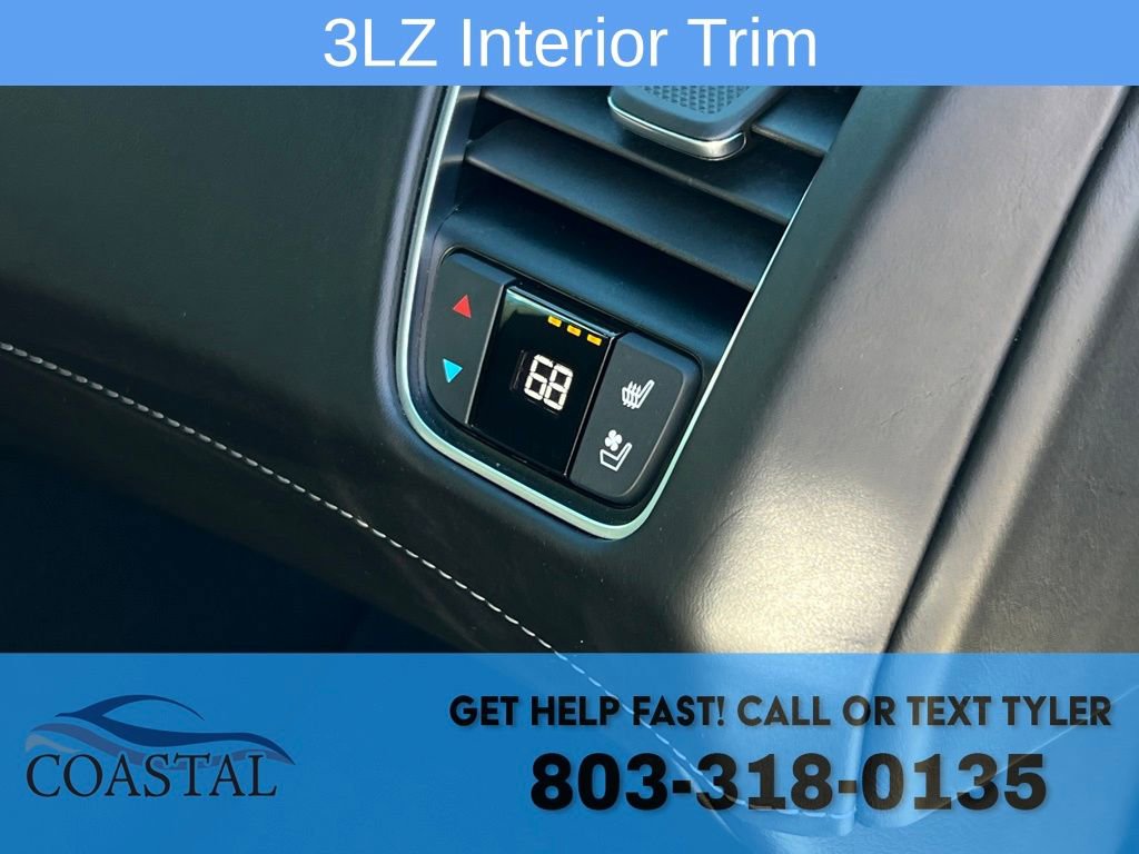 Used 2016 Chevrolet Corvette Z06 w/ 3LZ Preferred Equipment Group image 26