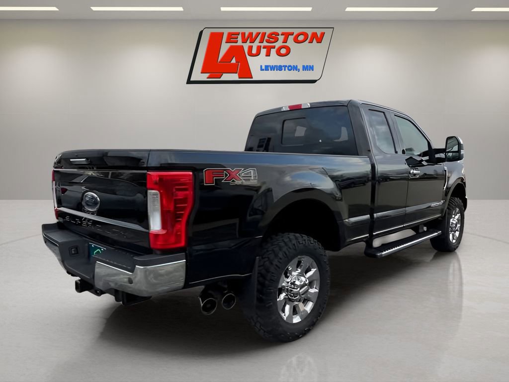 Used 2017 Ford F350 Lariat w/ Chrome Package image 8