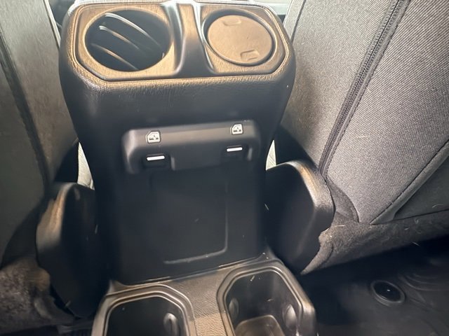 Used 2025 Jeep Wrangler Sport S image 12