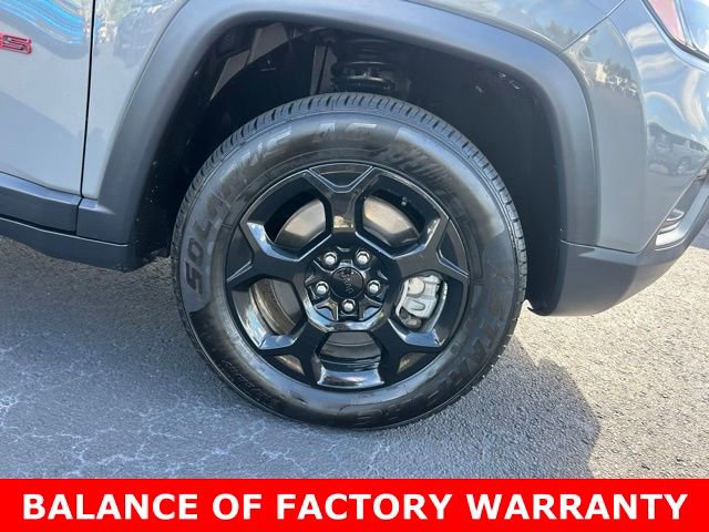 Used 2023 Jeep Compass Trailhawk AWD/4WD image 8