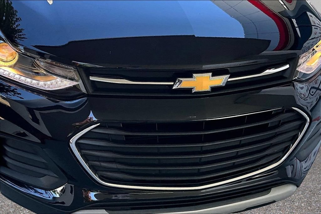 Used 2022 Chevrolet Trax LT w/ LT Convenience Package FWD image 30