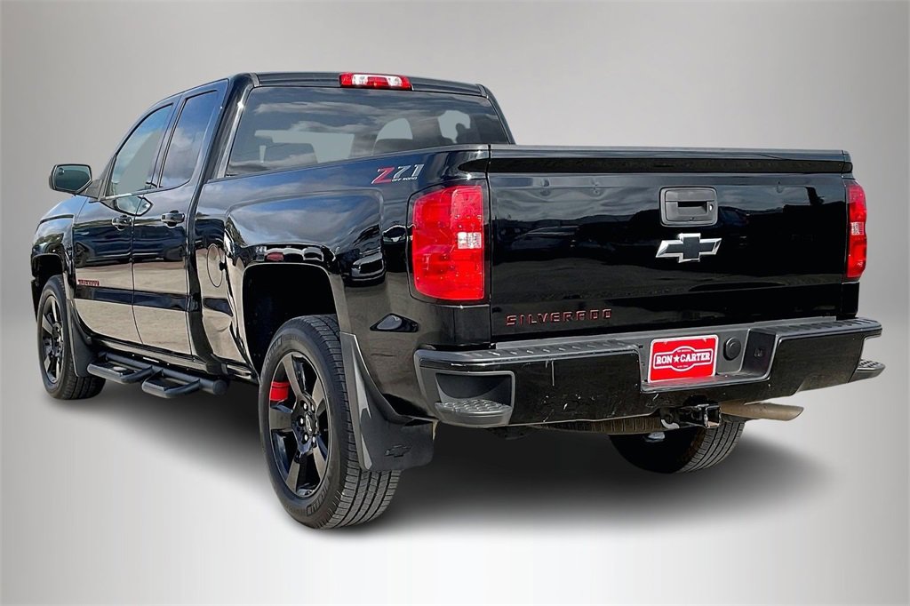 Used 2018 Chevrolet Silverado 1500 LT w/ Redline Edition image 4