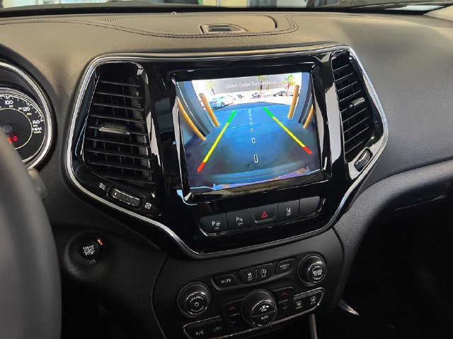 Used 2021 Jeep Cherokee Limited w/ Elite Package AWD/4WD image 23
