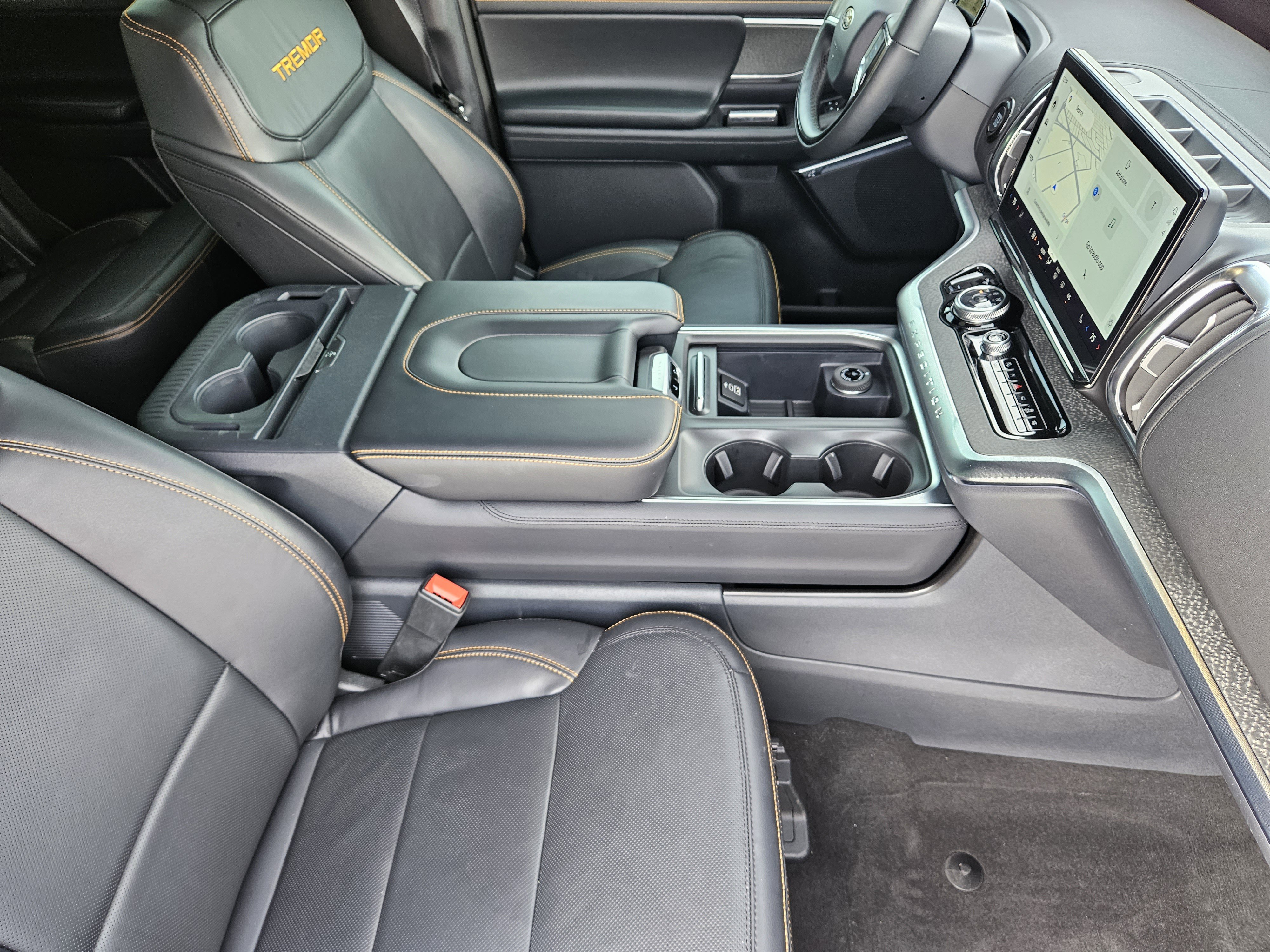 Used 2025 Ford Expedition Tremor image 16