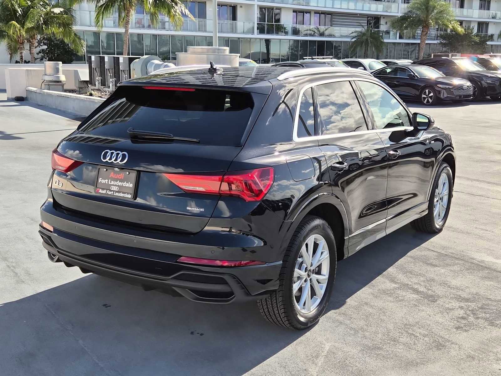 Used 2025 Audi Q3 2.0T Premium w/ Convenience Package image 6