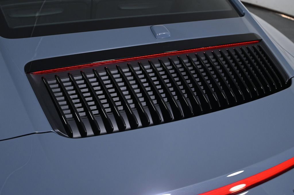 Used 2018 Porsche 911 Carrera 4S image 24