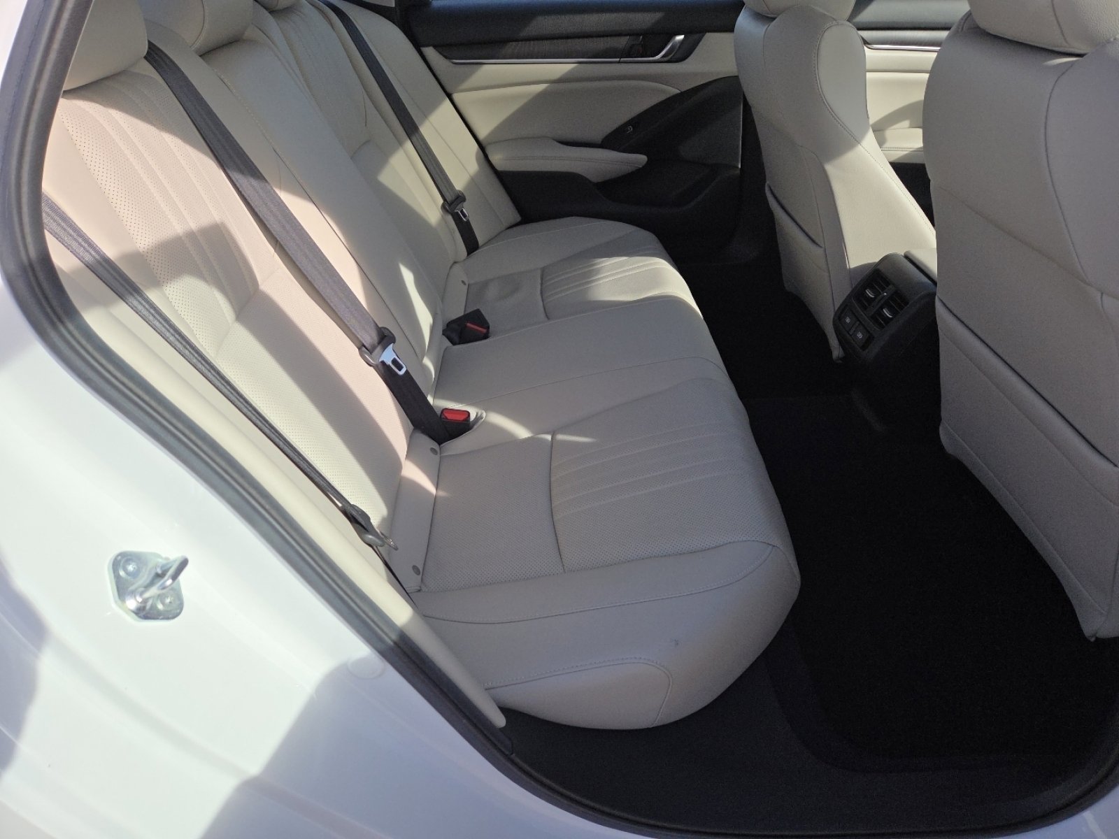 Used 2022 Honda Accord EX-L image 22