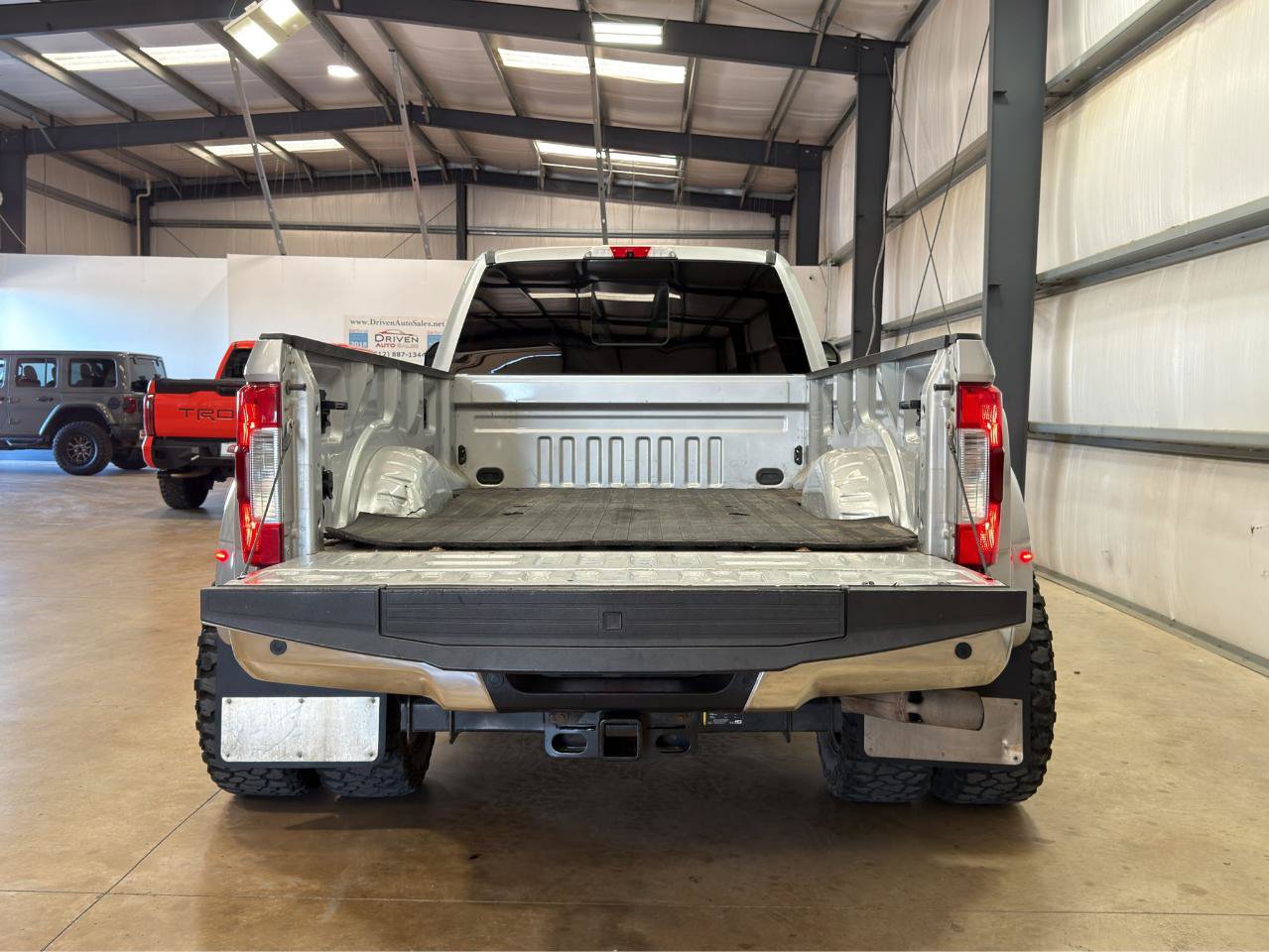 Used 2019 Ford F350 Lariat w/ Lariat Ultimate Package AWD/4WD image 7