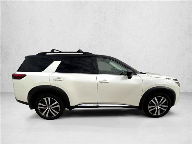 Used 2023 Nissan Pathfinder Platinum w/ Cargo Package AWD/4WD image 3