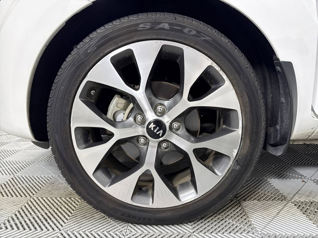 Used 2013 Kia Soul ! w/ Premium Pkg image 24