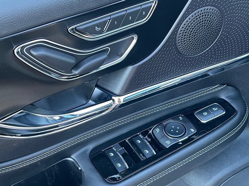 New 2026 Lincoln Corsair Reserve FWD image 16