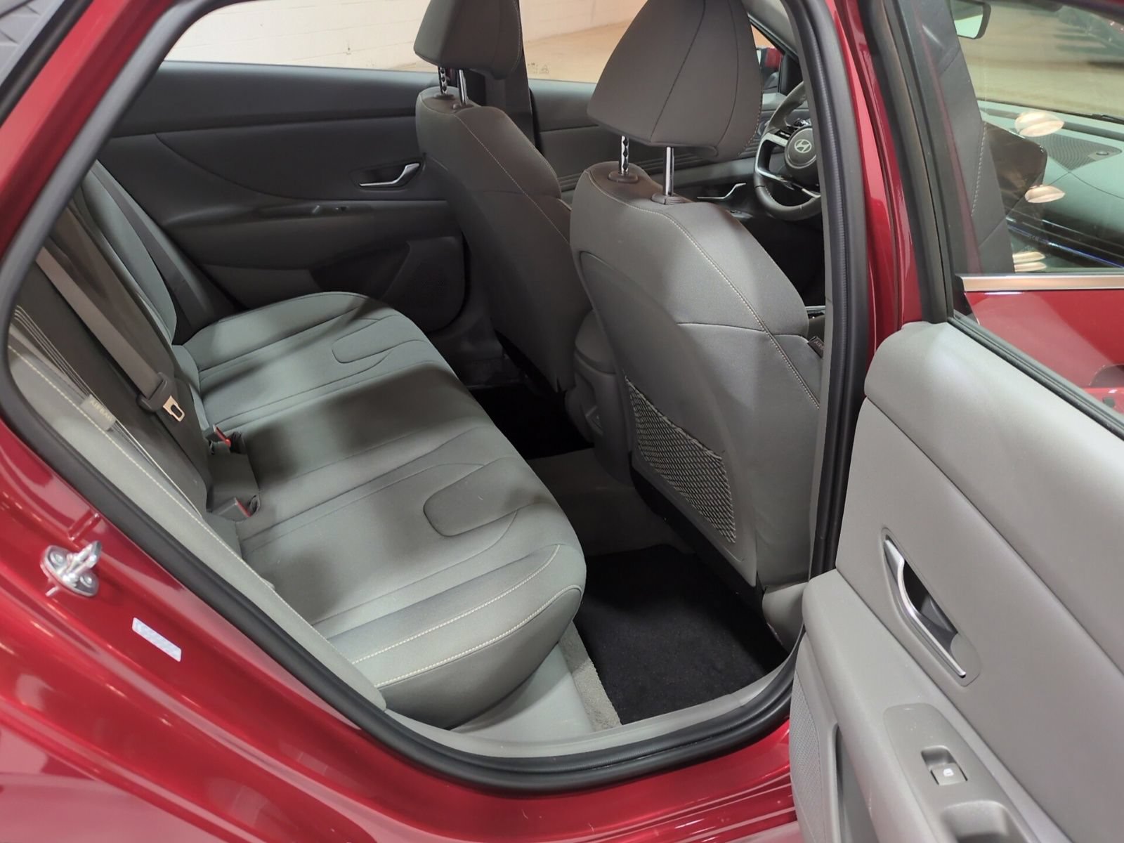 Certified 2024 Hyundai Elantra SEL w/ Convenience Package FWD image 11