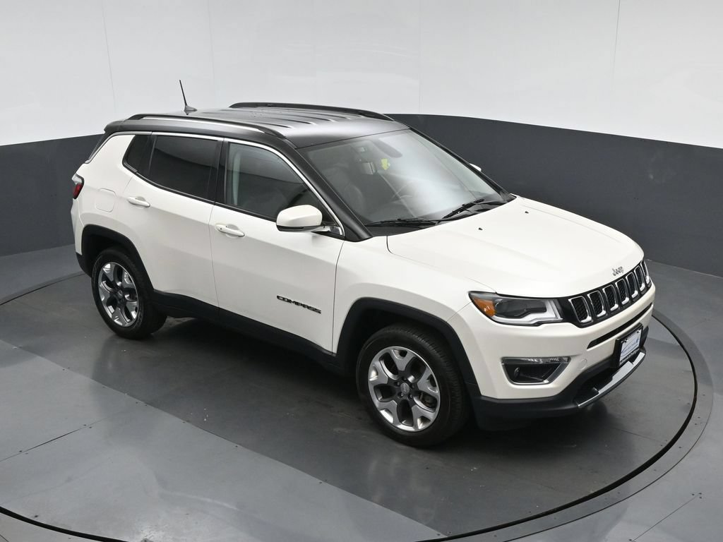 Used 2020 Jeep Compass Limited w/ Premium Lighting Group AWD/4WD image 54