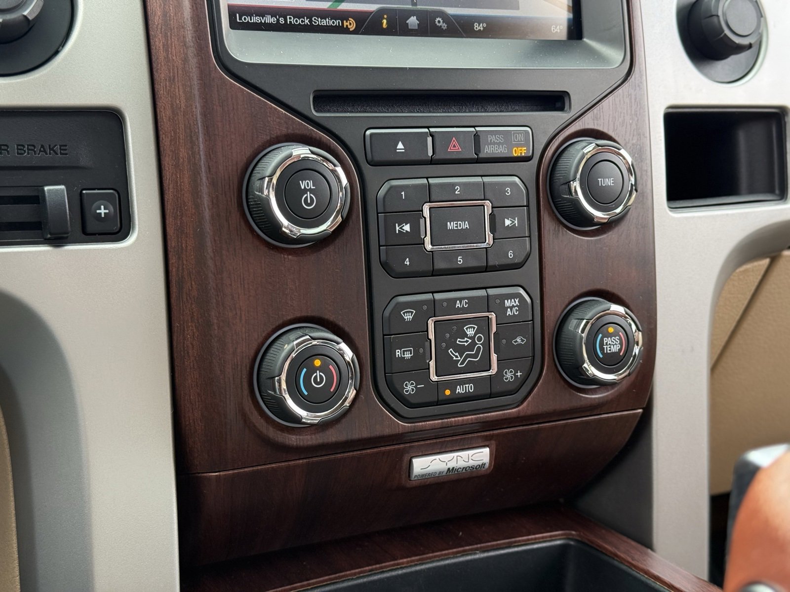 Used 2014 Ford F150 King Ranch w/ King Ranch Luxury Package image 26