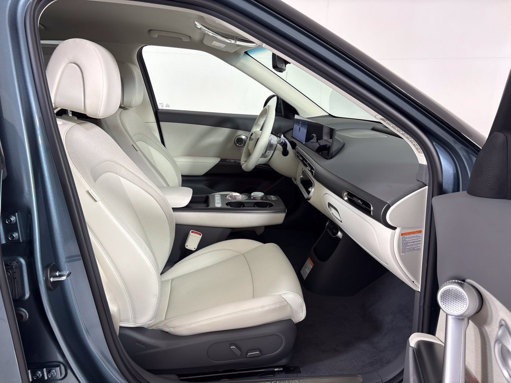 New 2027 Genesis GV60 RWD image 12