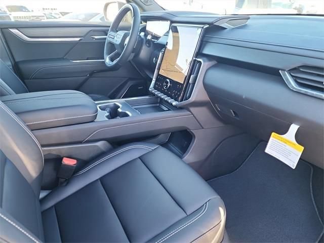 New 2026 GMC Acadia Elevation w/ Super Cruise Package FWD image 18