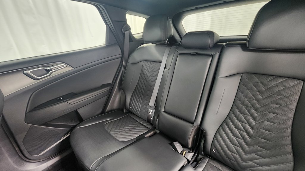 New 2026 Kia Sportage X-Line w/ X-Line Premium Package AWD/4WD image 14