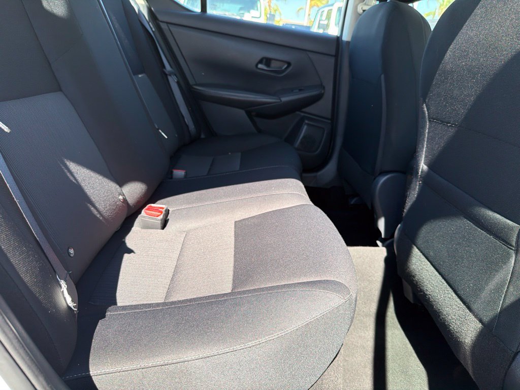 Used 2024 Nissan Sentra SV FWD image 32