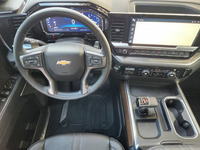 Used 2025 Chevrolet Silverado 1500 High Country w/ High Country Premium Package AWD/4WD image 29