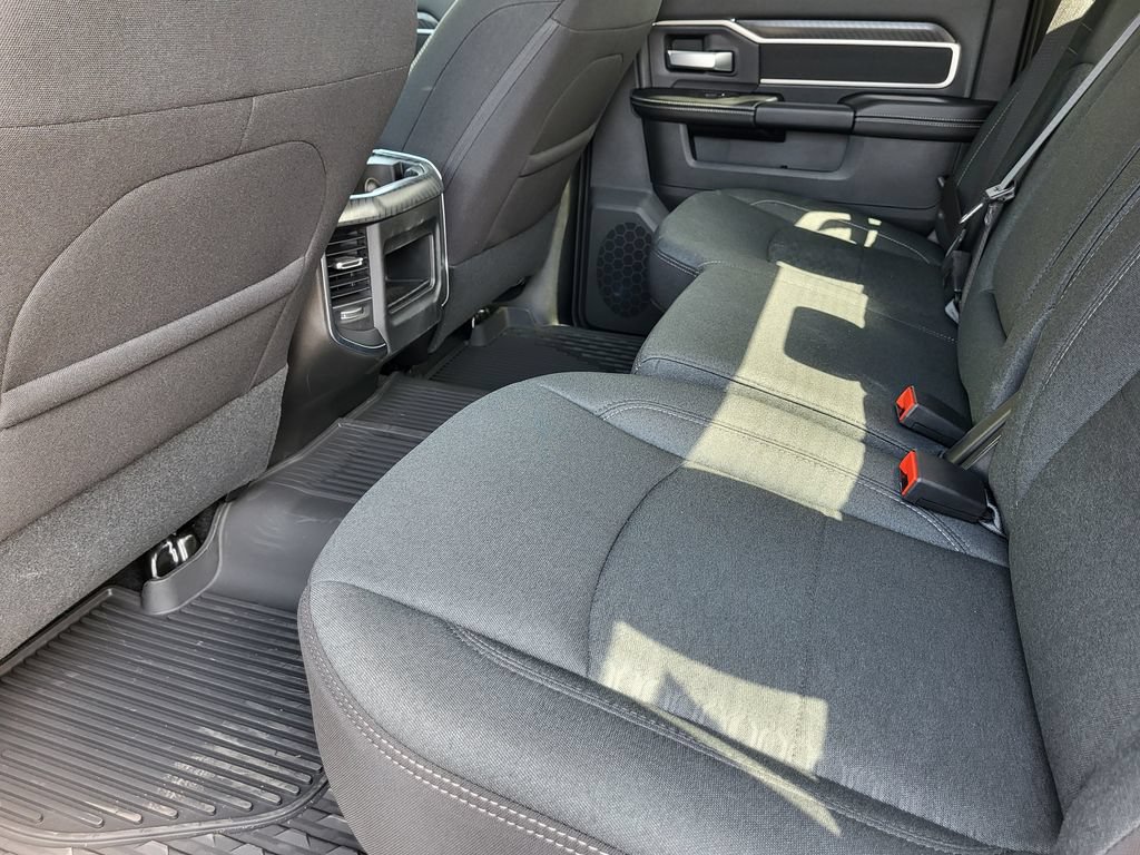 New 2026 RAM 2500 Big Horn AWD/4WD image 32