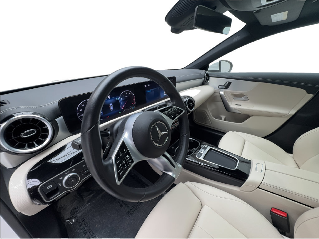 Used 2025 Mercedes-Benz CLA 250 image 27