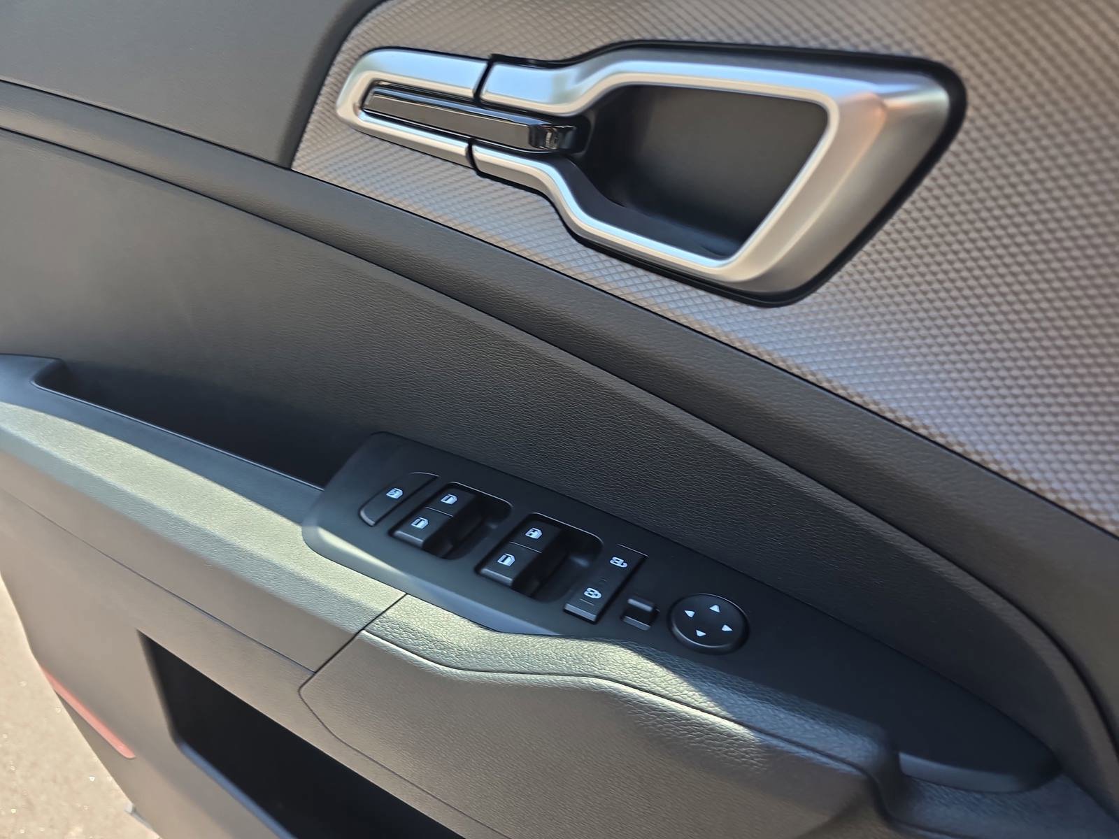 New 2025 Kia Sportage LX AWD/4WD image 25