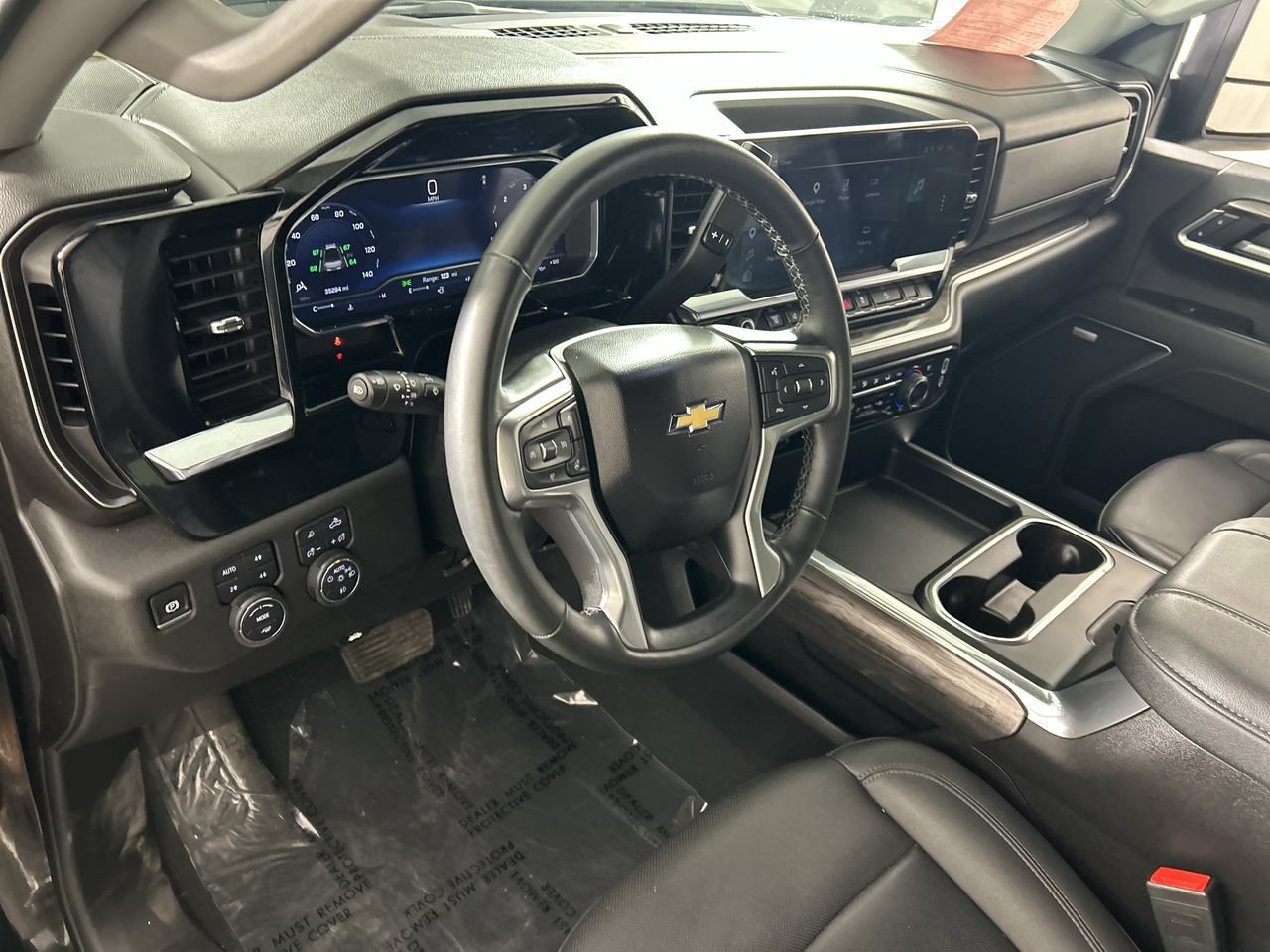 Used 2025 Chevrolet Silverado 3500 LTZ w/ LTZ Convenience Package AWD/4WD image 12