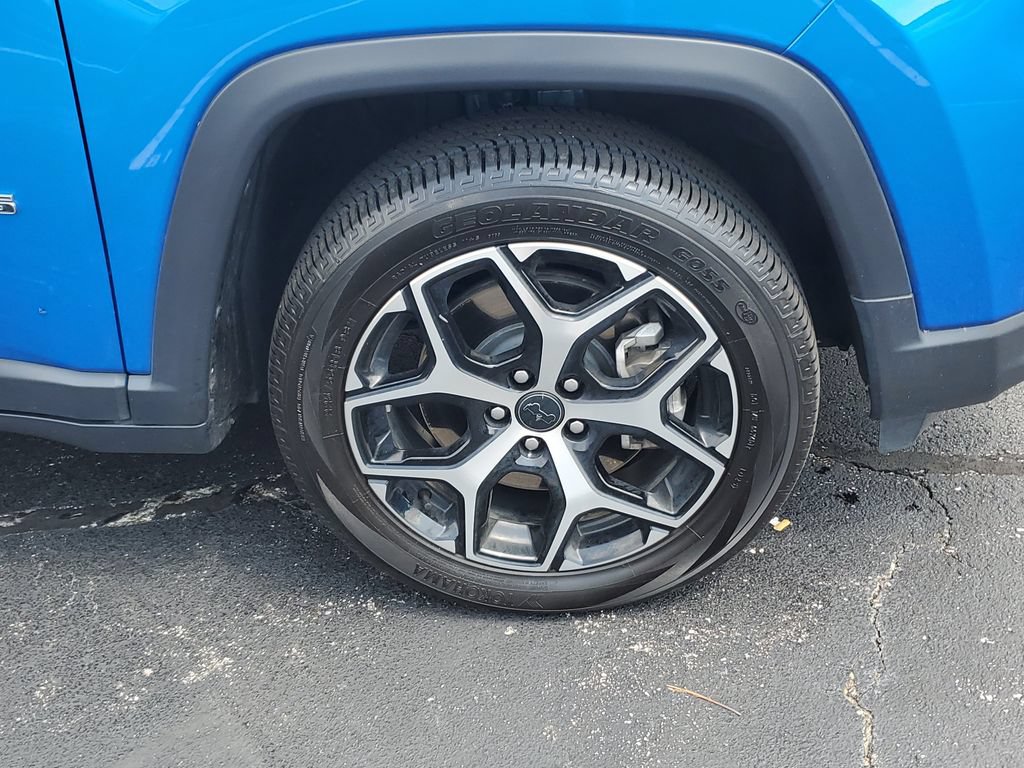 Certified 2026 Jeep Compass Limited w/ Mopar All Weather Package AWD/4WD image 6