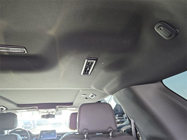 Used 2022 Chevrolet Tahoe Z71 w/ Luxury Package image 43