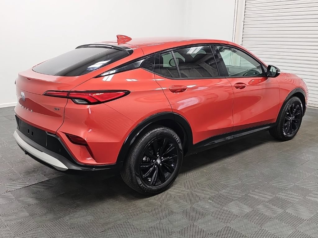 Used 2024 Buick Envista Sport Touring w/ Convenience I Package FWD image 9