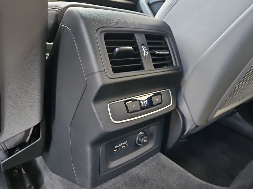 Used 2024 Audi SQ5 Premium image 16