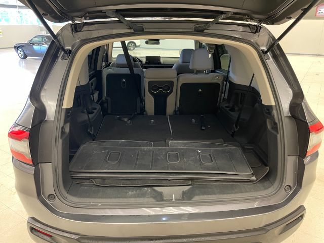 Used 2024 Honda Pilot LX image 10