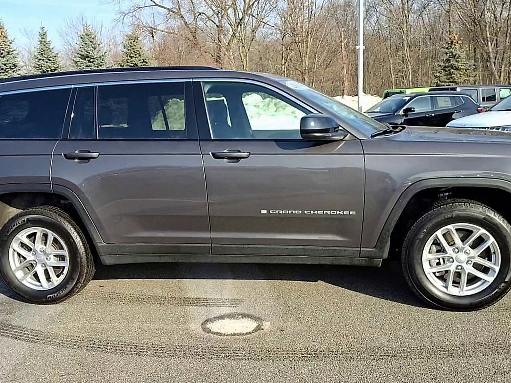 Certified 2024 Jeep Grand Cherokee L Laredo image 9