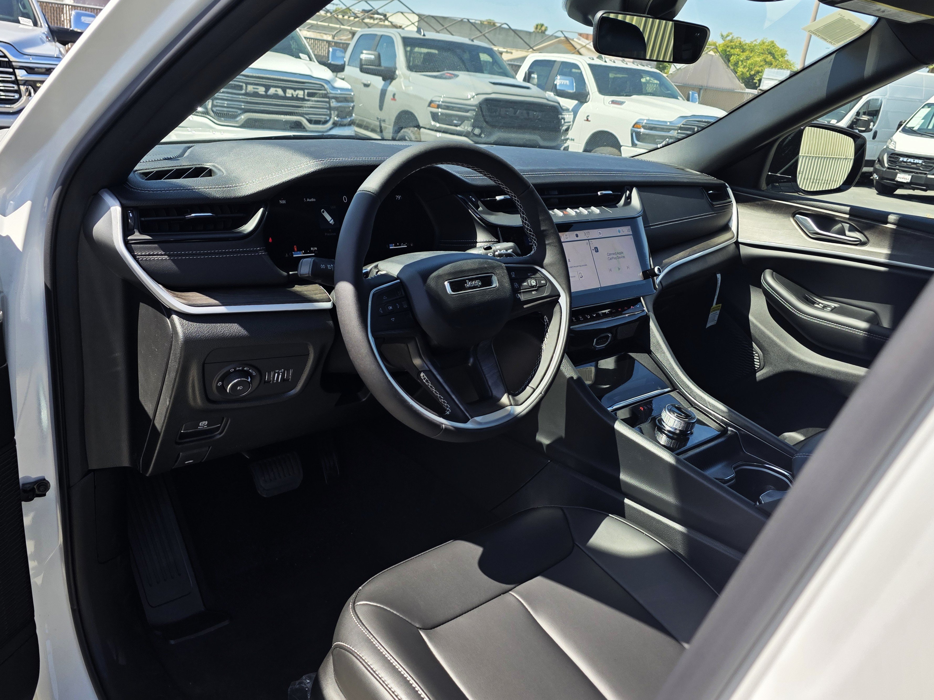 New 2026 Jeep Grand Cherokee L Limited RWD image 5