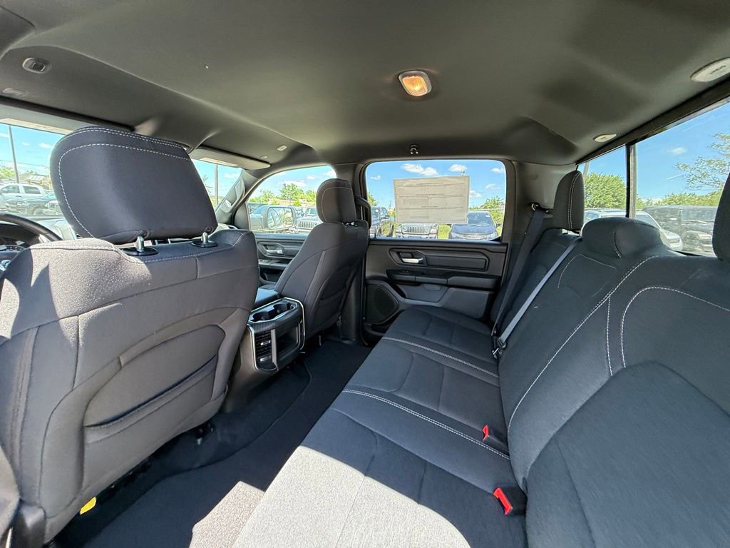 New 2026 RAM 1500 Express AWD/4WD image 24