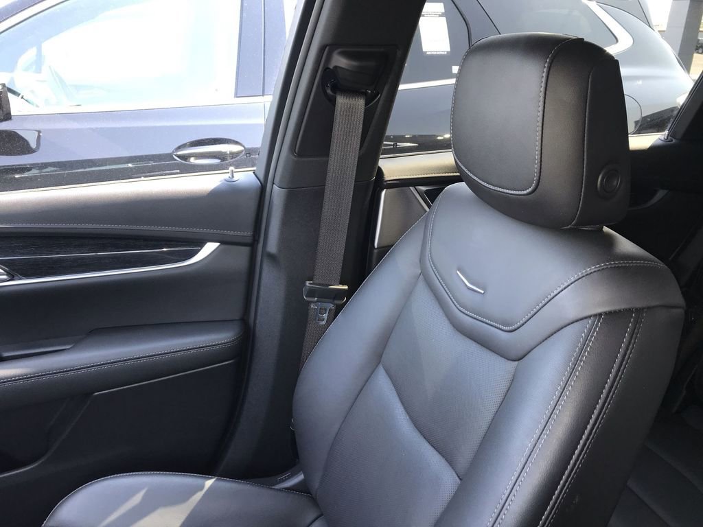 Used 2022 Cadillac XT5 Premium Luxury AWD/4WD image 24
