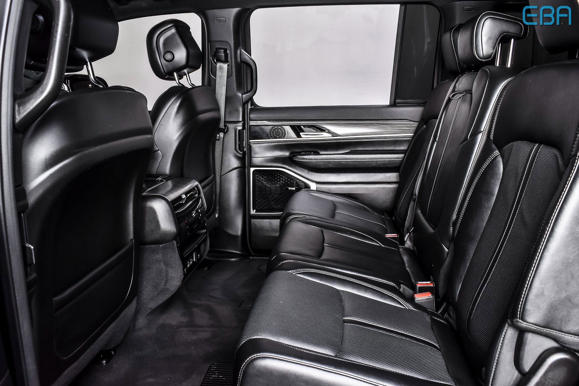 Used 2023 Jeep Wagoneer L Series III w/ Premium Group I image 21